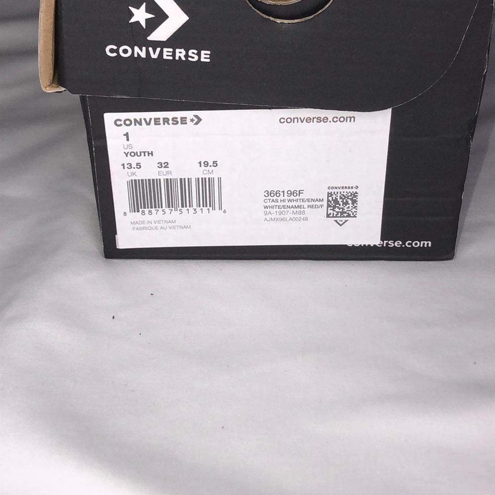 Converse - Picture 6 of 6